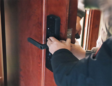鹰手营24小时上门开锁公司